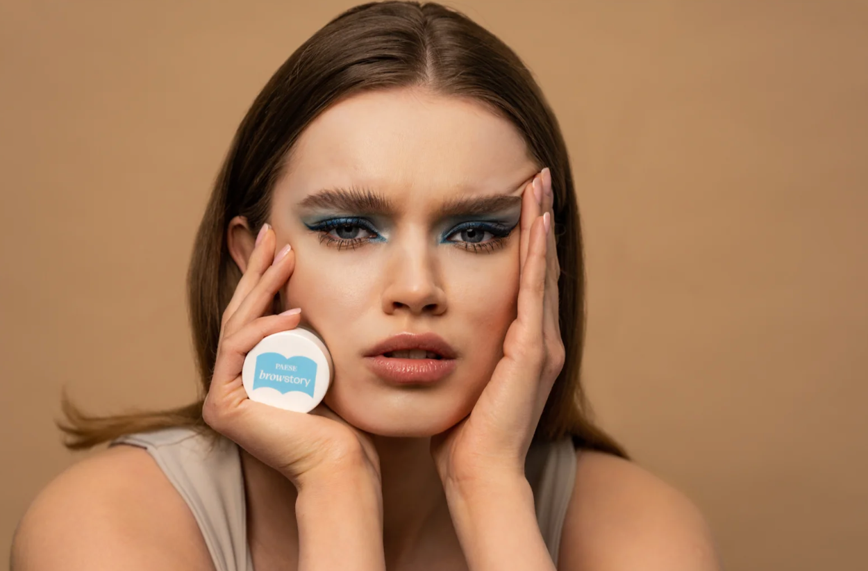 Paese Browstory - Pomata in gel per sopracciglia per fissare e modellare
